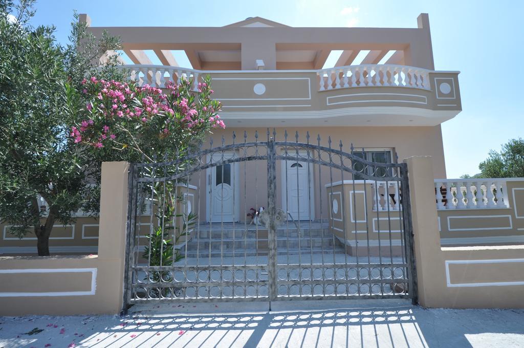 Villa Kaiti ลิเมนาเรีย ภายนอก รูปภาพ